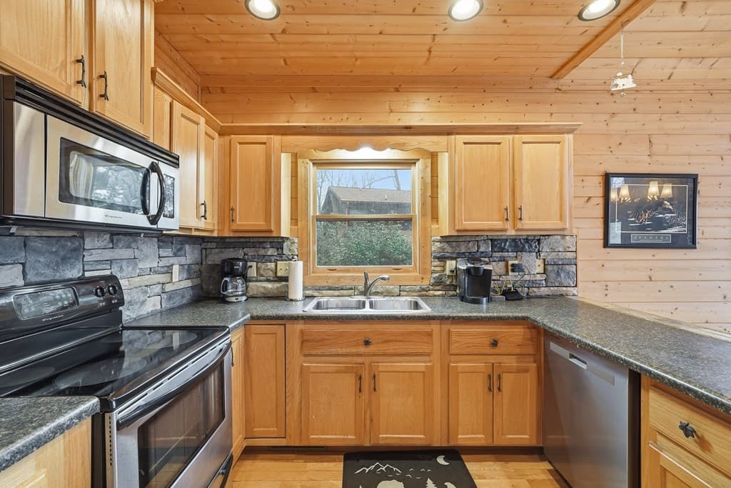 97 Fox Mountain Crossing, Blue Ridge GA 30513 - Photo