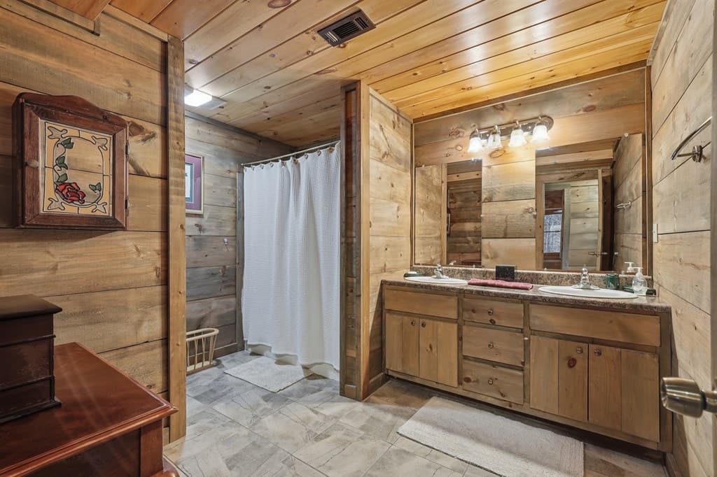 97 Fox Mountain Crossing, Blue Ridge GA 30513 - Photo