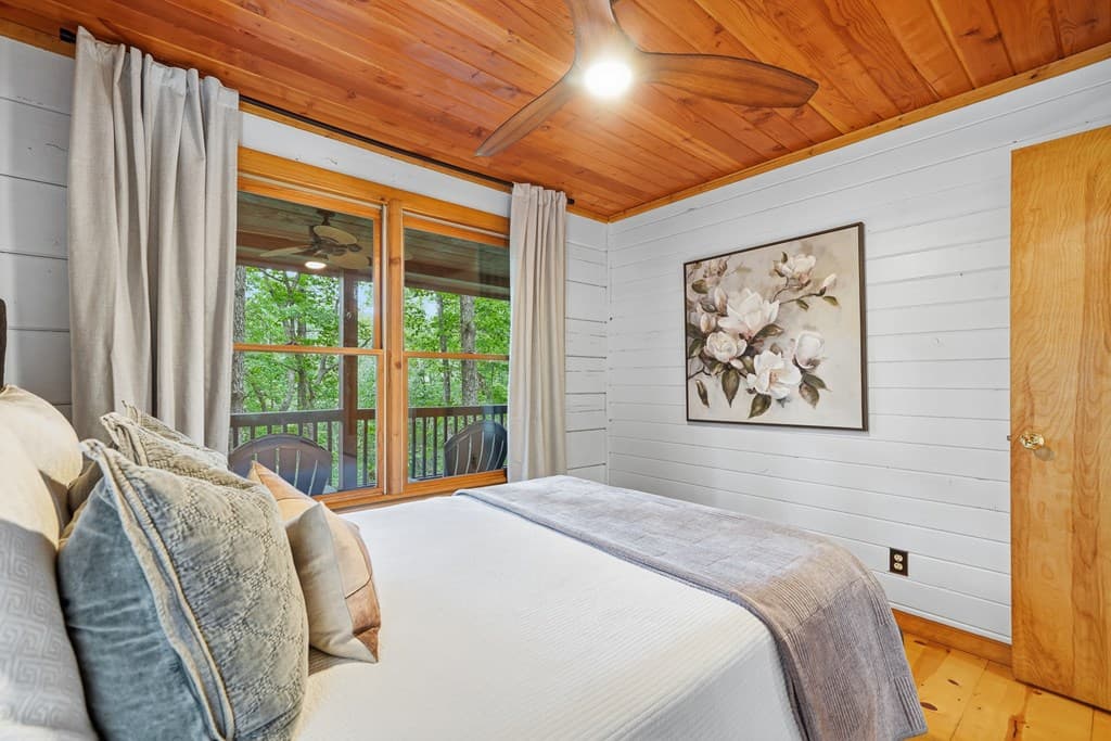 252 Granny Branch Drive, Blue Ridge GA 30513 - Photo