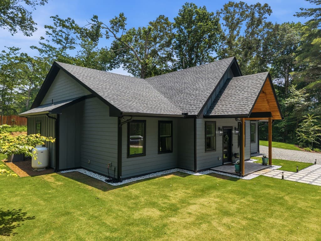 381 Parks Drive, Ellijay GA 30536 - Photo