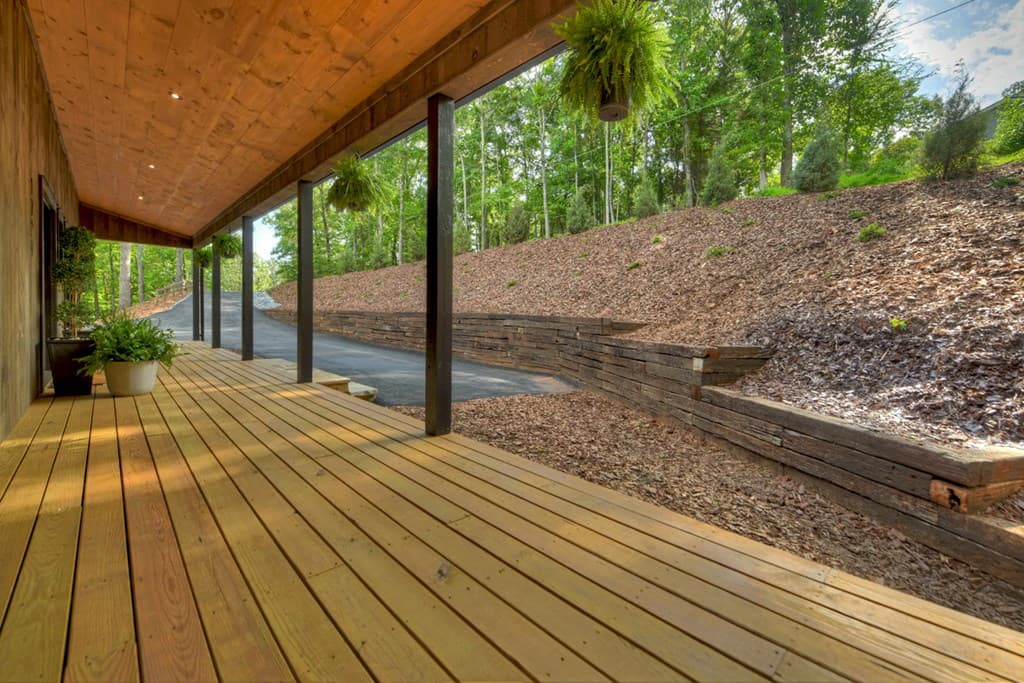 1729 Barnes Chapel Road, Blue Ridge GA 30513 - Photo