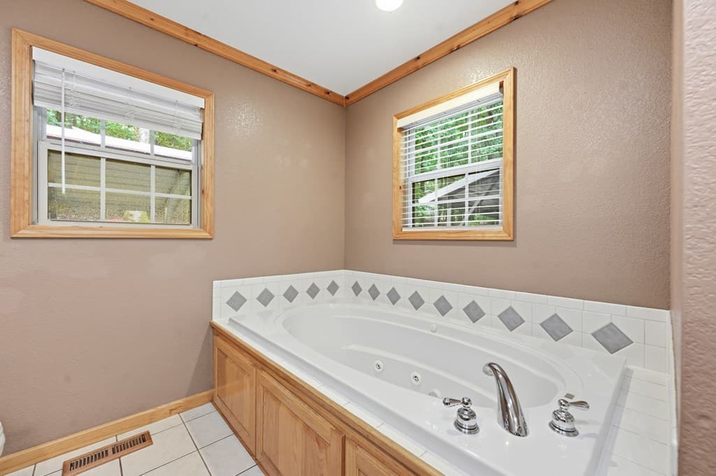 208 Saddle Ridge Drive, Blairsville GA 30512 - Photo