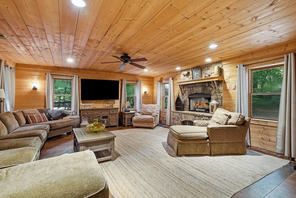 550 Navaho Way, Ellijay GA 30540 - Photo