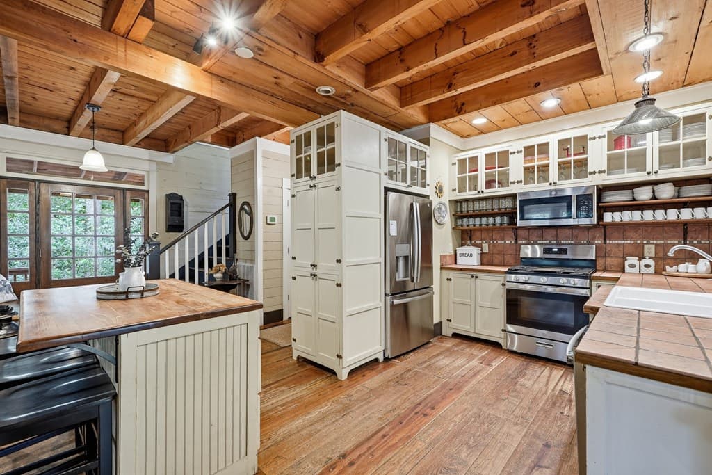 550 Navaho Way, Ellijay GA 30540 - Photo