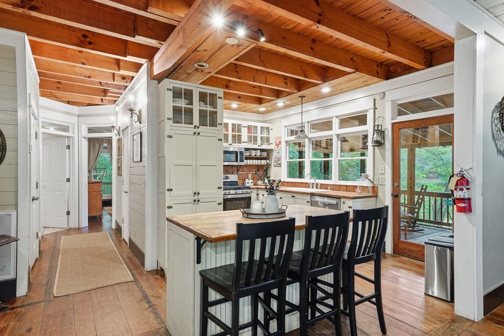 550 Navaho Way, Ellijay GA 30540 - Photo