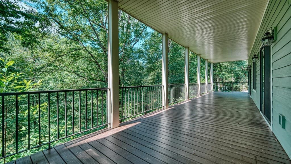 605 Owl Creek Road, Hiawassee GA 30546 - Photo