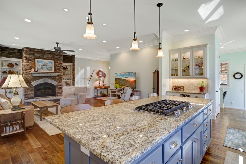605 Owl Creek Road, Hiawassee GA 30546 - Photo