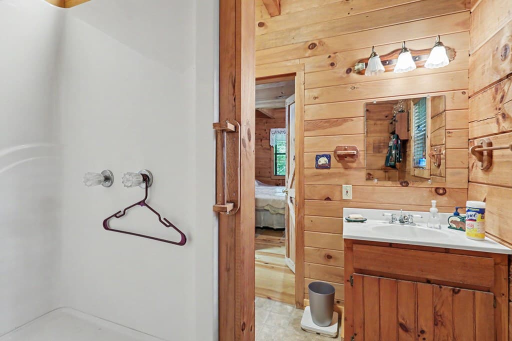 185 Falling Waters Lane, Murphy NC 28906 - Photo