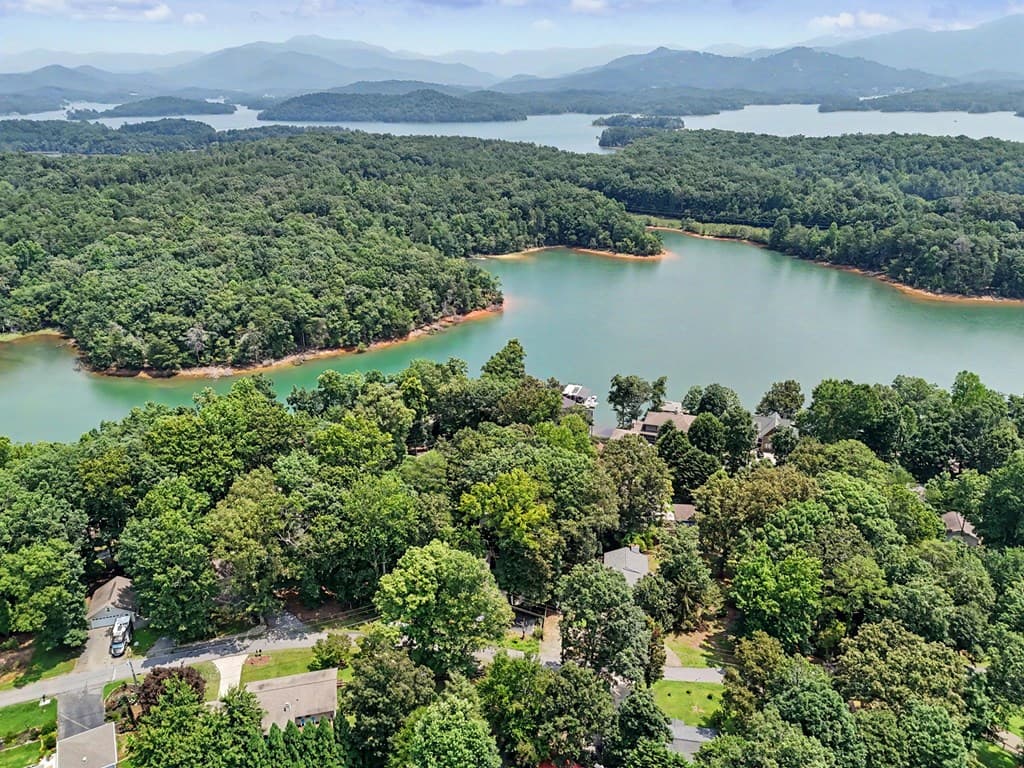 951 Mcclure Drive, Hayesville NC 28904 - Photo