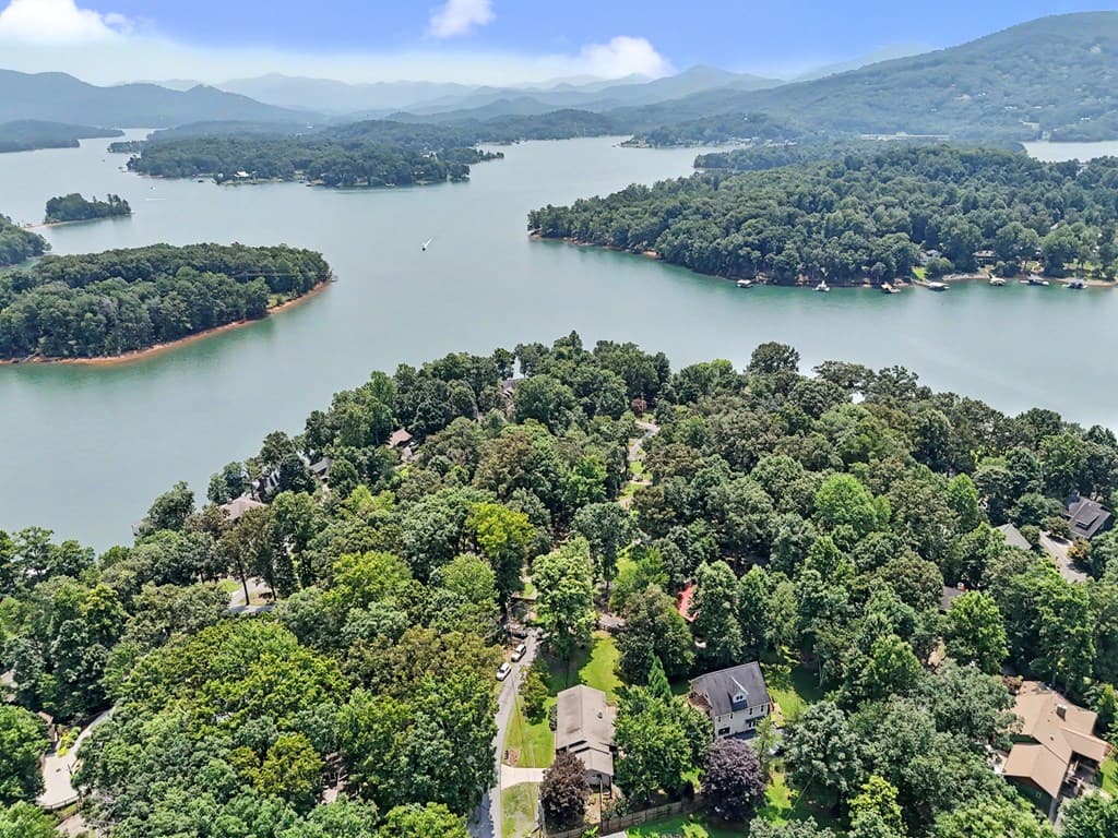951 Mcclure Drive, Hayesville NC 28904 - Photo