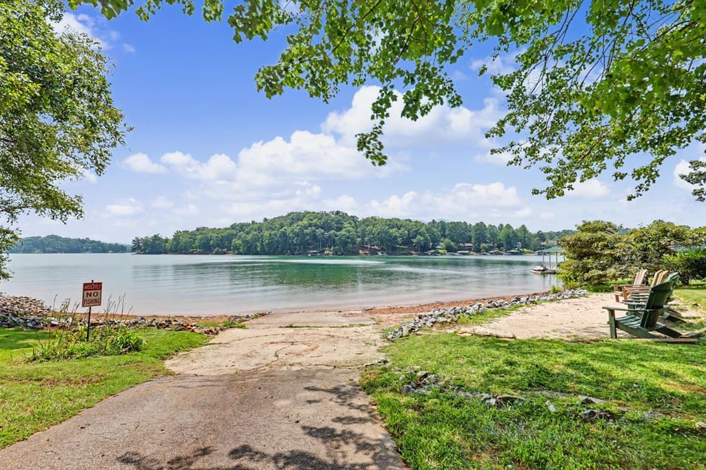 951 Mcclure Drive, Hayesville NC 28904 - Photo