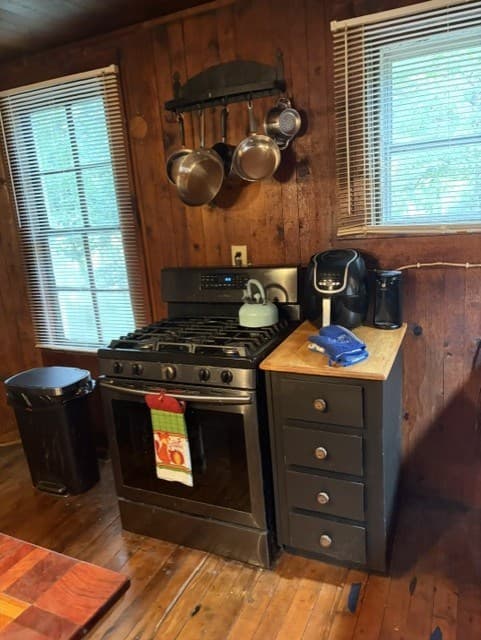 20 S Scruggs Street, Mountain City GA 30562 - Photo