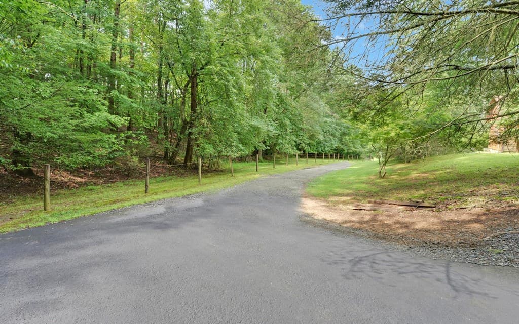 475 Rivercane Road, Brasstown NC 28902 - Photo