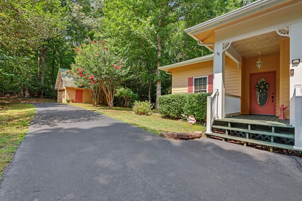 2360 Robin Hood Trail, Hiawassee GA 30546 - Photo