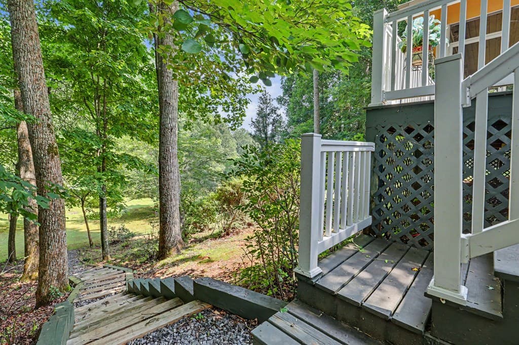 2360 Robin Hood Trail, Hiawassee GA 30546 - Photo