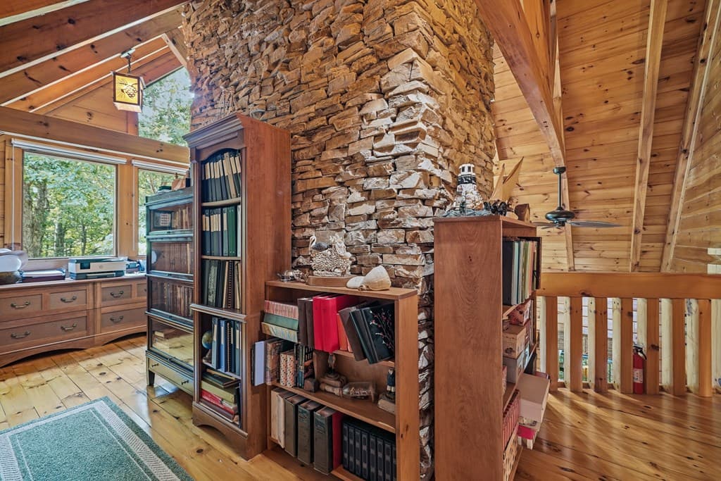 24 Indian Lake Road, Mineral Bluff GA 30559 - Photo