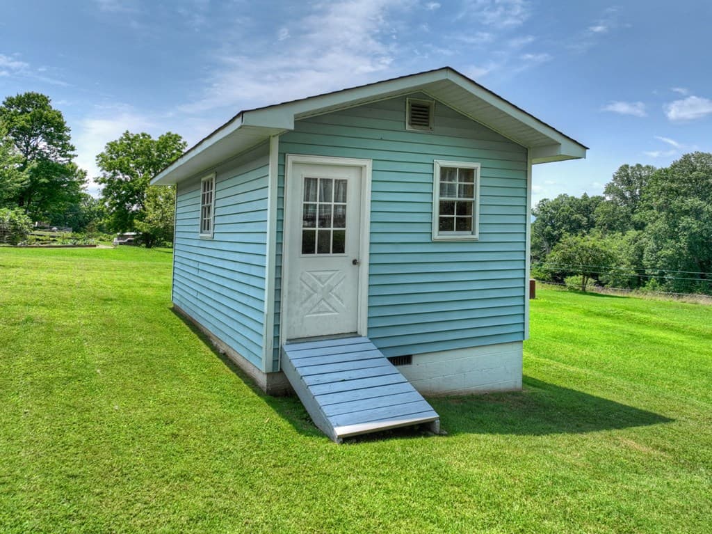 210 Lavista Drive, Blue Ridge GA 30513 - Photo