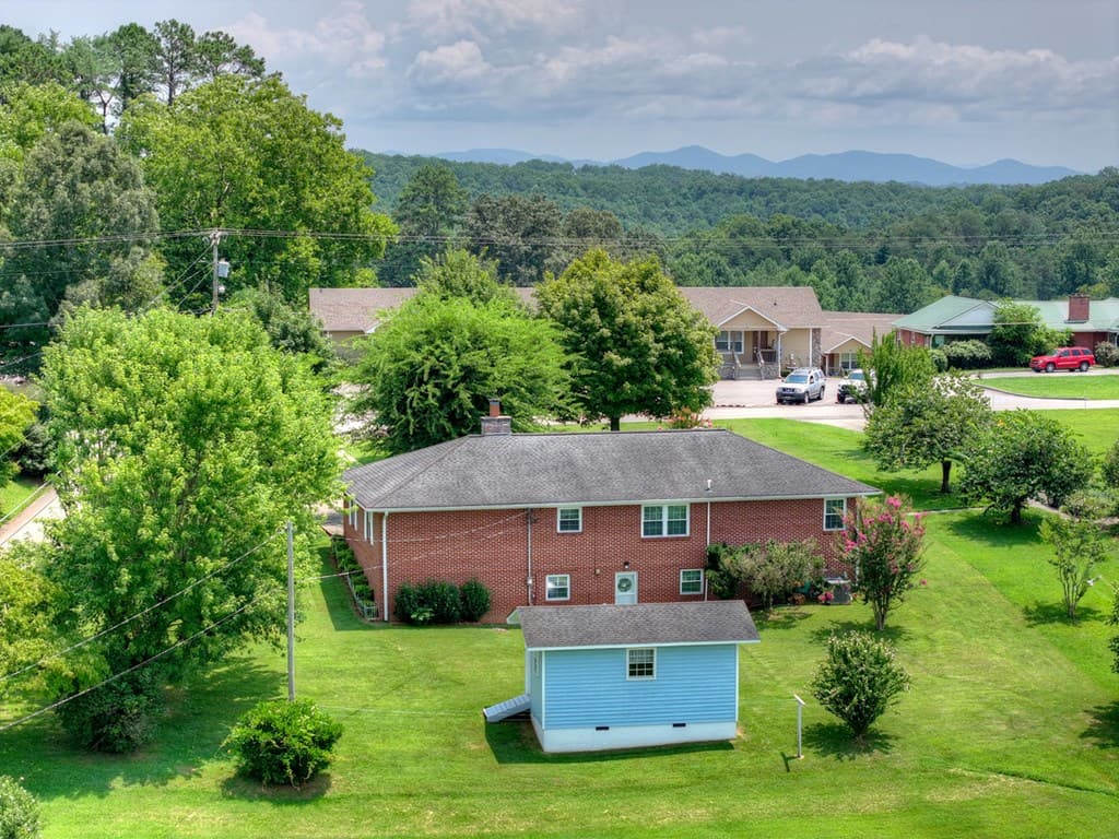210 Lavista Drive, Blue Ridge GA 30513 - Photo