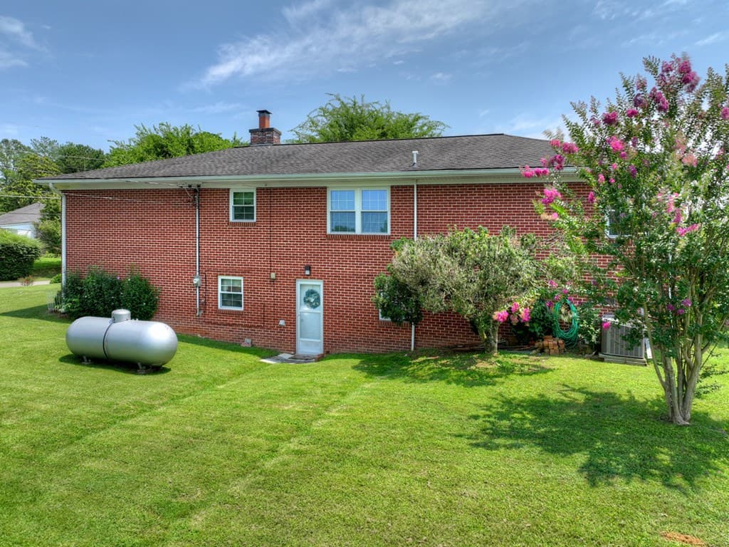 210 Lavista Drive, Blue Ridge GA 30513 - Photo