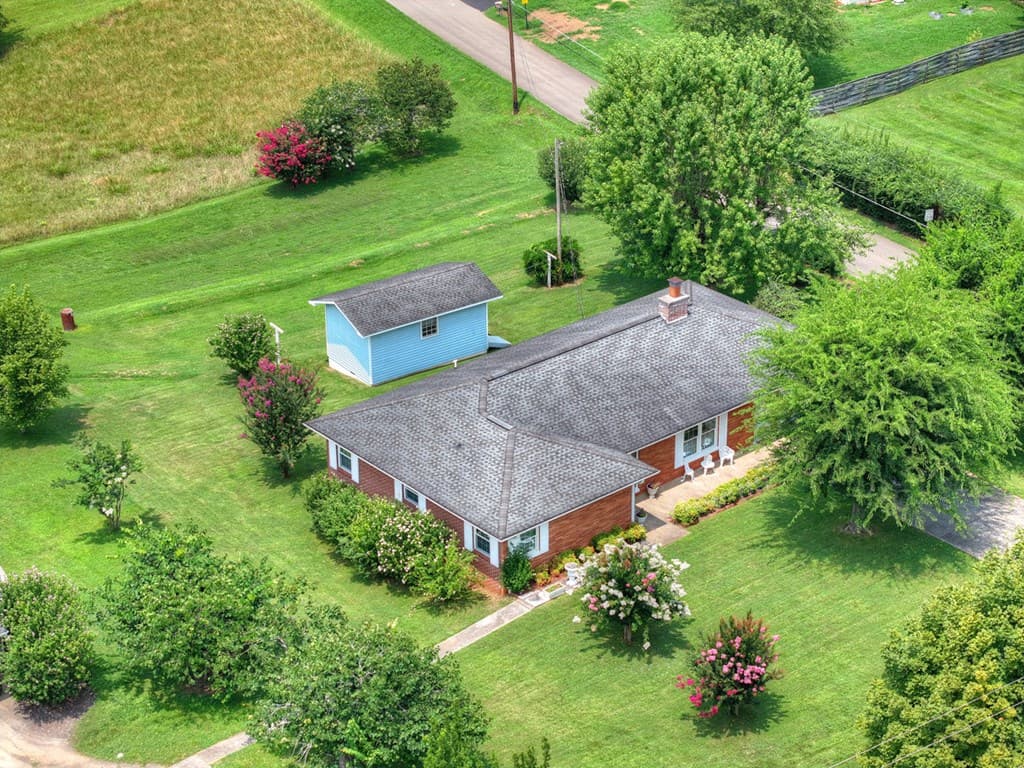 210 Lavista Drive, Blue Ridge GA 30513 - Photo