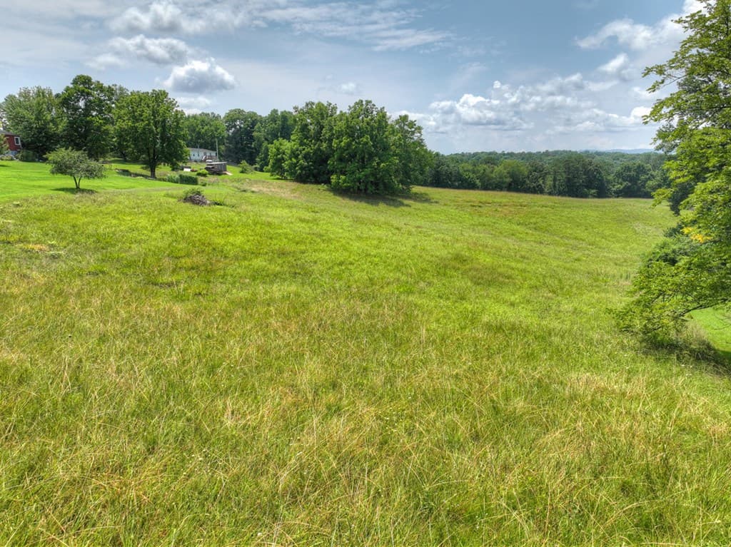 210 Lavista Drive, Blue Ridge GA 30513 - Photo