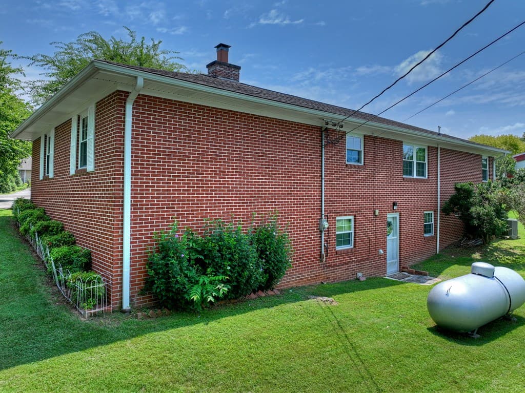 210 Lavista Drive, Blue Ridge GA 30513 - Photo
