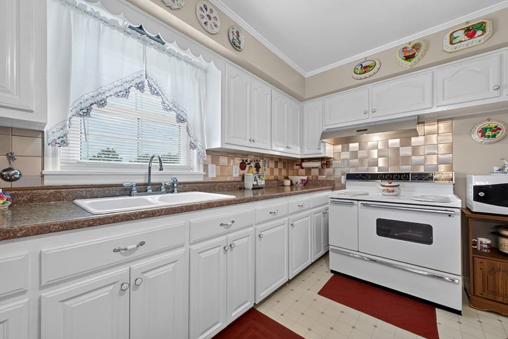 210 Lavista Drive, Blue Ridge GA 30513 - Photo
