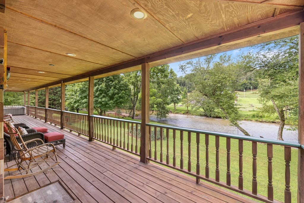 237 Laurel Creek Lane, Hayesville NC 28904 - Photo