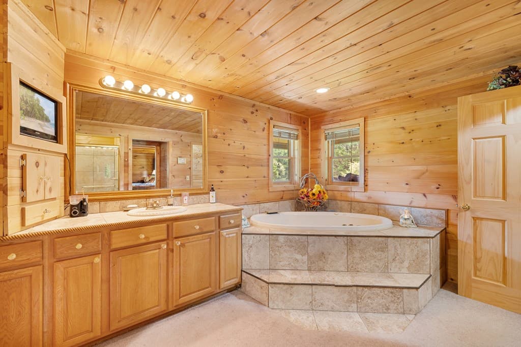 237 Laurel Creek Lane, Hayesville NC 28904 - Photo