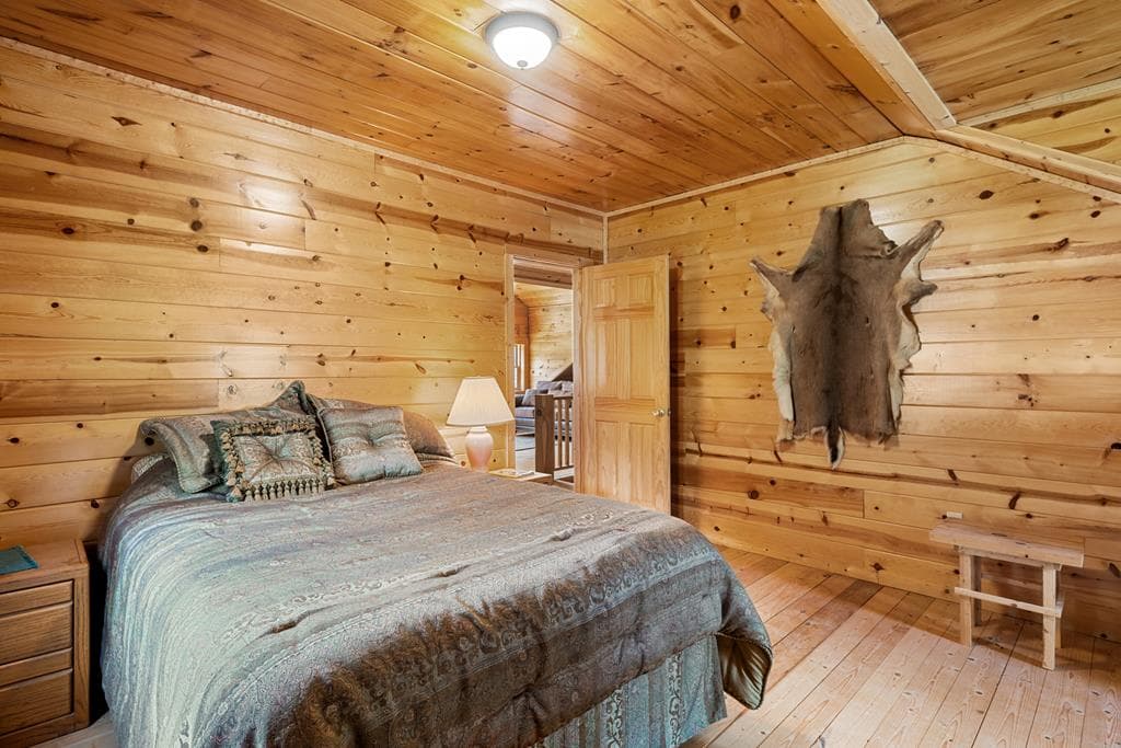 237 Laurel Creek Lane, Hayesville NC 28904 - Photo