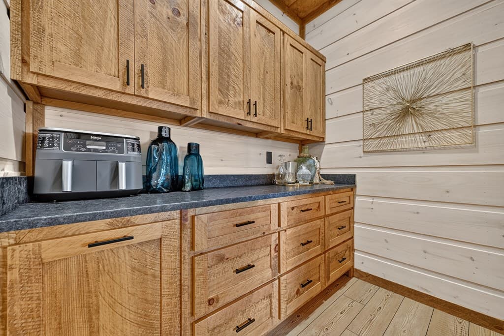 401 Kittatinny Drive, Mineral Bluff GA 30559 - Photo