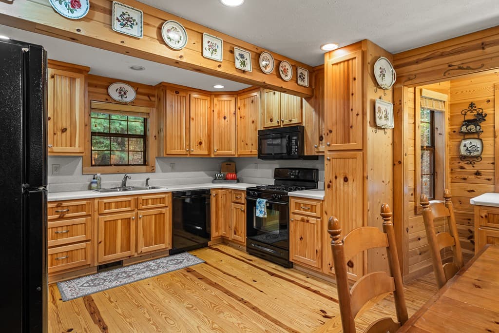 270 Sugar Creek Road, Blairsville GA 30512 - Photo
