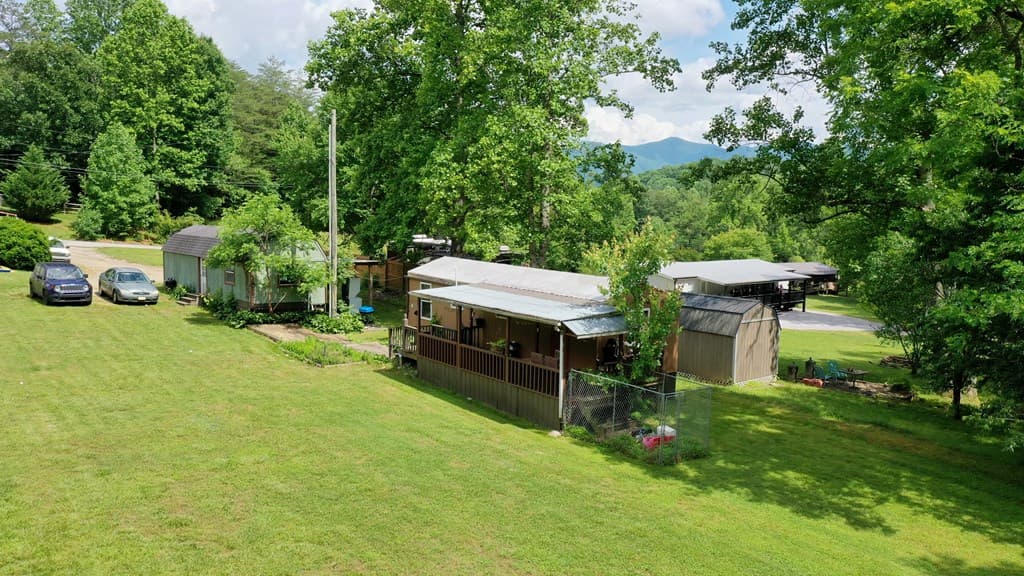6990 Clarence Nichols Road, Young Harris GA 30582 - Photo