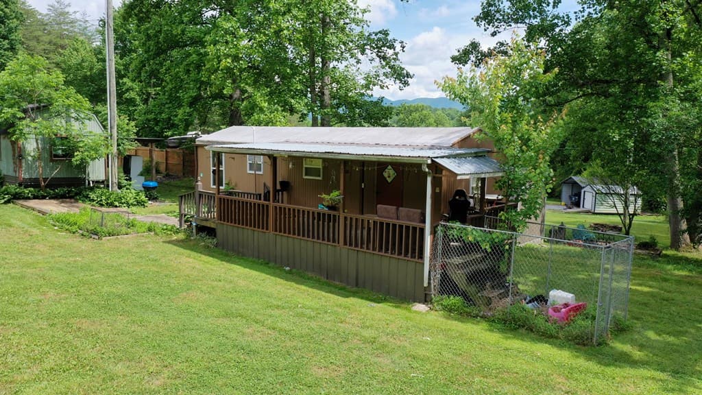 6990 Clarence Nichols Road, Young Harris GA 30582 - Photo