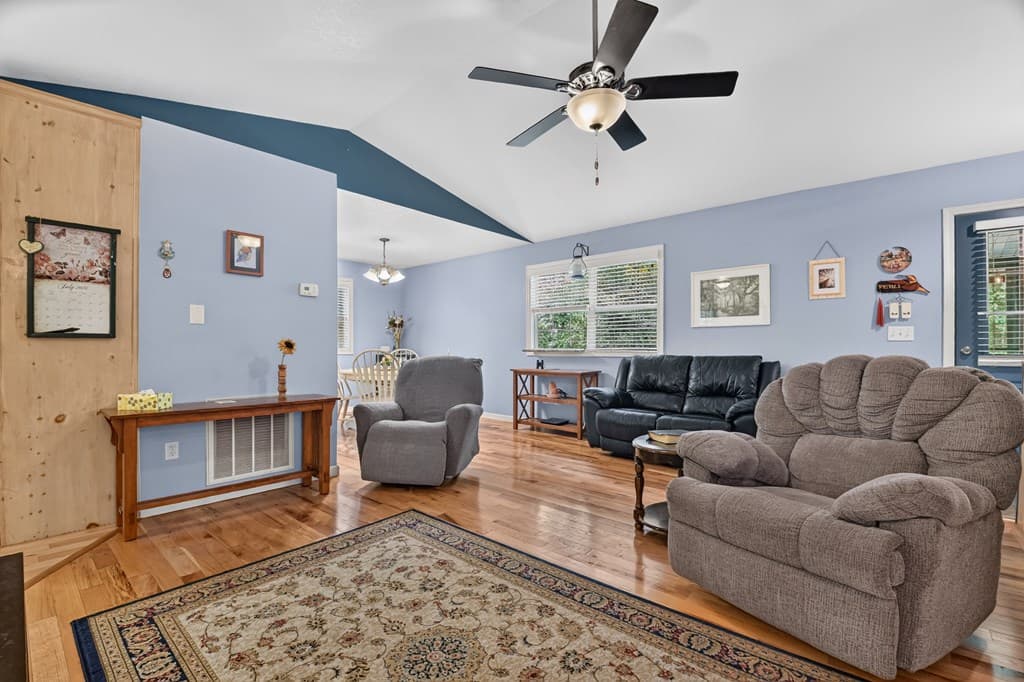 387 Ruby Lane, Mineral Bluff GA 30559 - Photo
