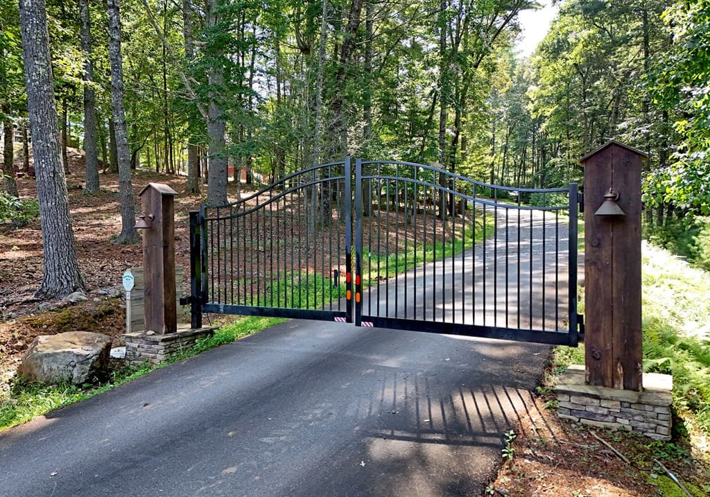 121 Noontootla Trail, Blue Ridge GA 30513 - Photo