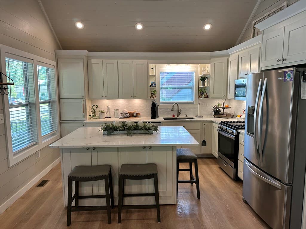 610 E Second Street, Blue Ridge GA 30513 - Photo