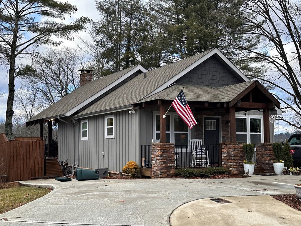 610 E Second Street, Blue Ridge GA 30513 - Photo