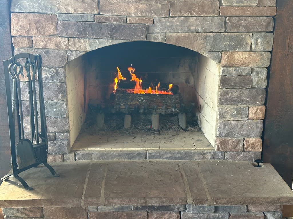 610 E Second Street, Blue Ridge GA 30513 - Photo