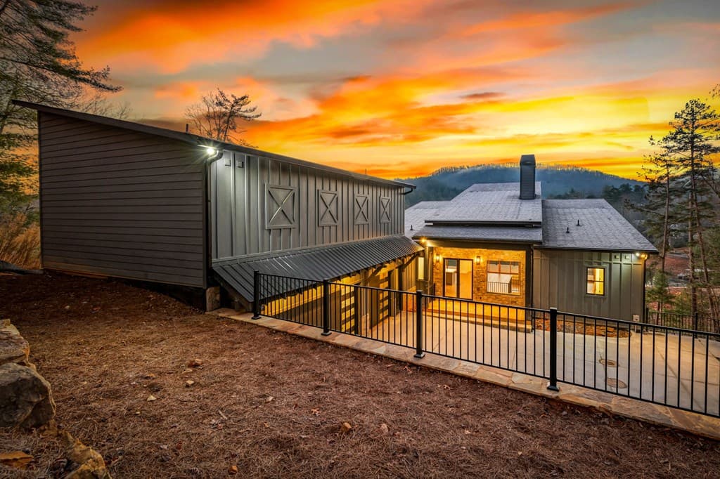 770 Fish Hook Point, Blue Ridge GA 30513 - Photo