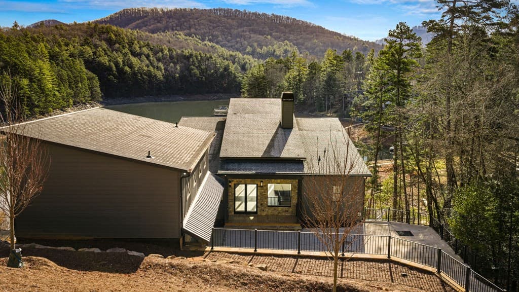 770 Fish Hook Point, Blue Ridge GA 30513 - Photo