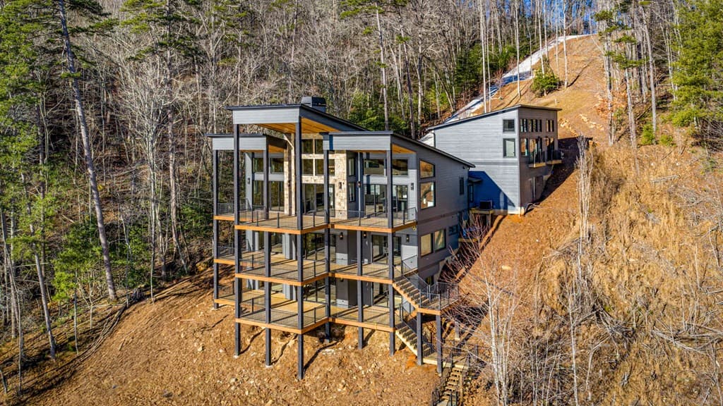 770 Fish Hook Point, Blue Ridge GA 30513 - Photo