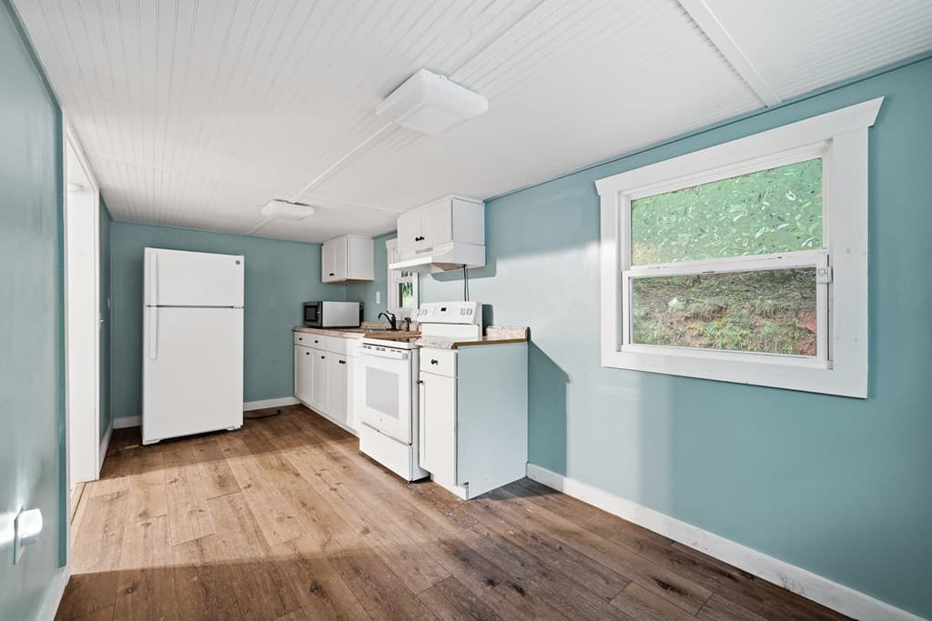 8 17th Street, Ellijay GA 30540 - Photo