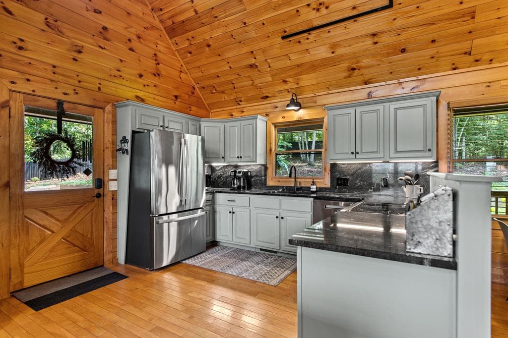 185 Austin Mountain Road, Copperhill TN 37317 - Photo