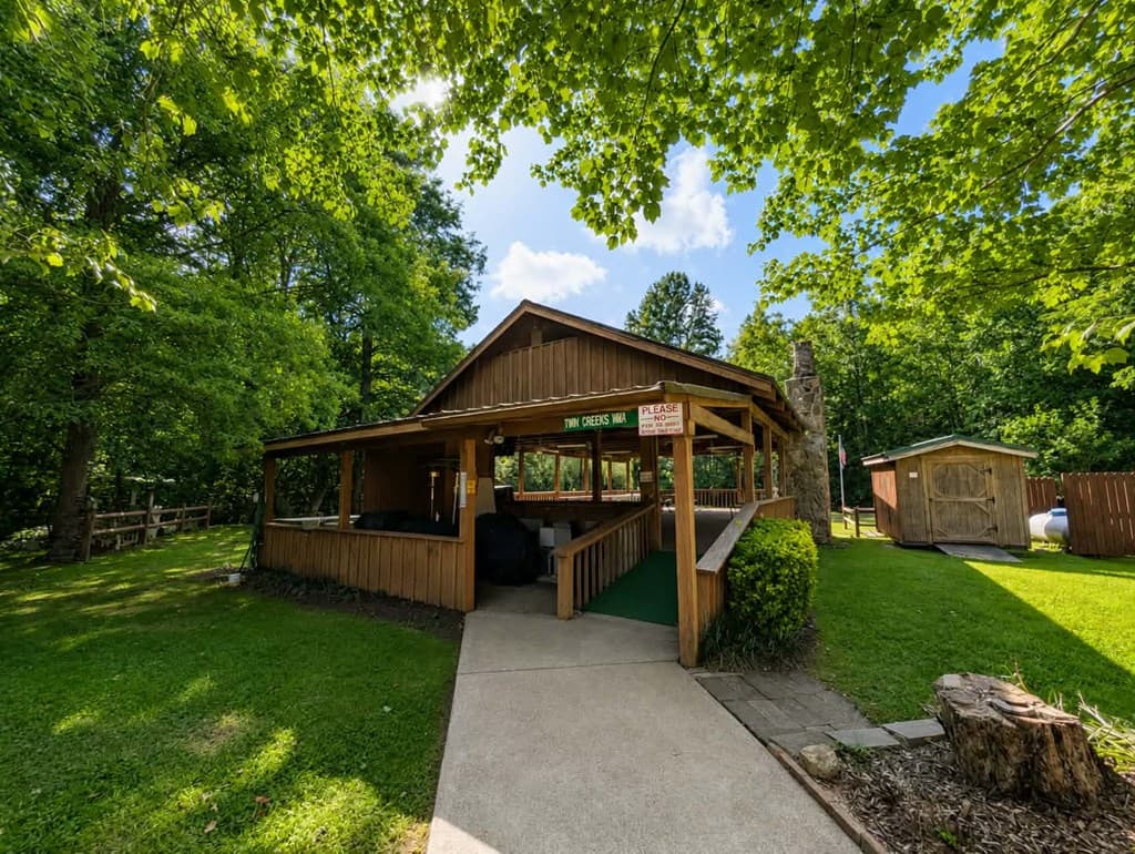 128 Bear Bend, Blairsville GA 30512 - Photo