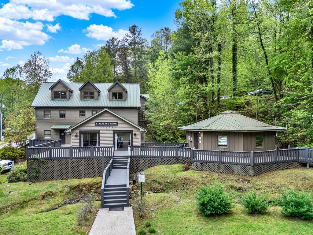 65 1st Street, Ellijay GA 30540 - Photo