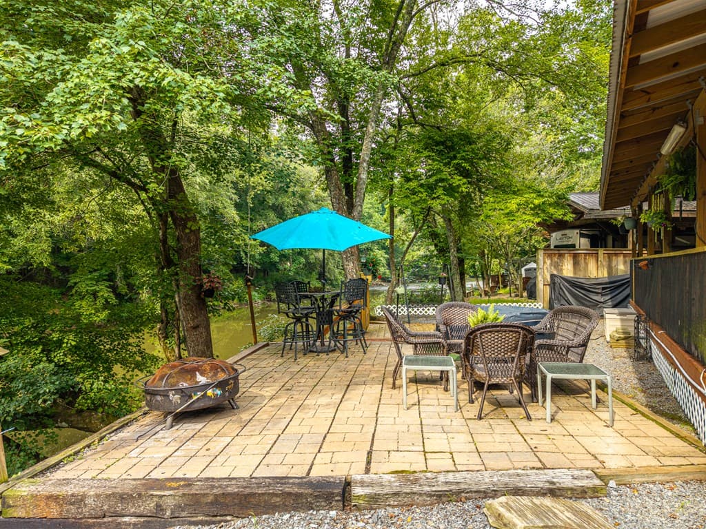 65 1st Street, Ellijay GA 30540 - Photo
