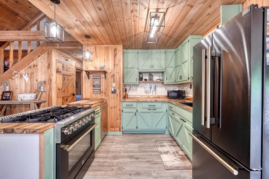 541 Rizzitello Lane, Blairsville GA 30512 - Photo
