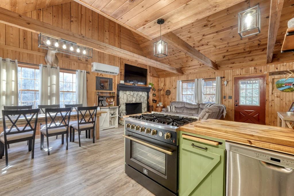 541 Rizzitello Lane, Blairsville GA 30512 - Photo