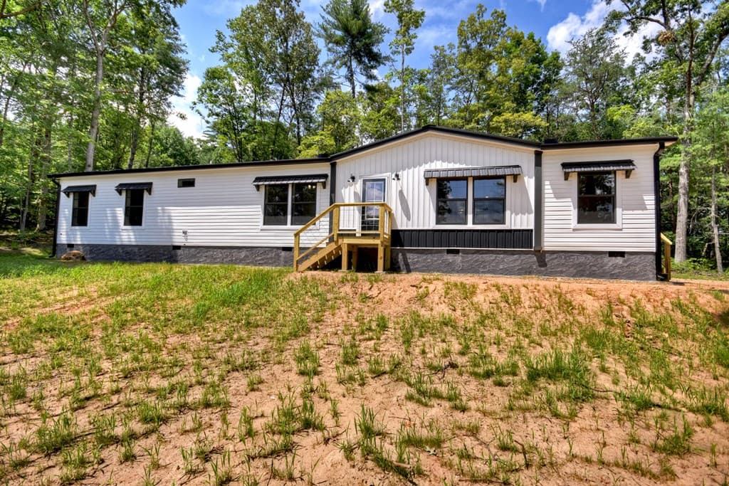 5668 Mobile Road, Blue Ridge GA 30513 - Photo